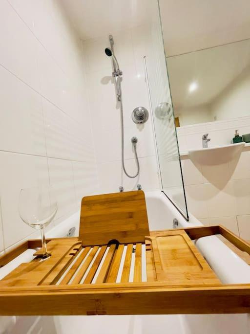 Beautiful Central Open Plan Living! Манчестер Екстер'єр фото